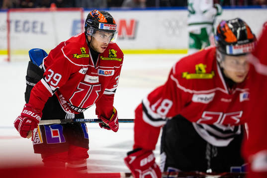 Örebros Jordan Boucher deppar