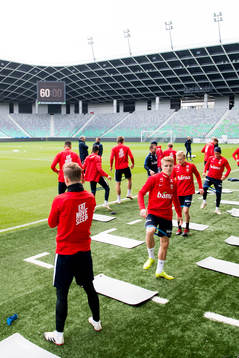 Martin Ødegaard and Birger Meling of Norway