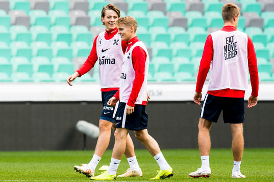 Sander Berge and Martin Ødegaard of Norway