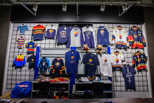 Supportershopen på Hovet innan ishockeymatchen i SHL