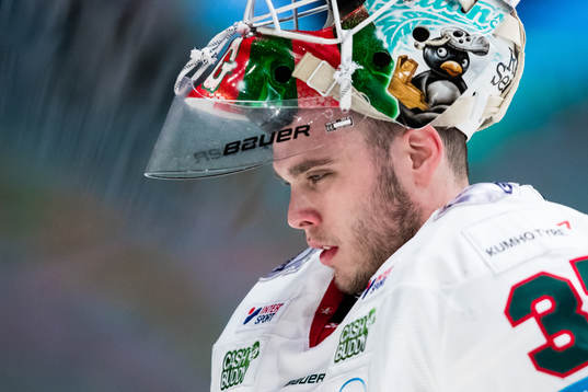 Frölundas målvakt Johan Gustafsson deppar