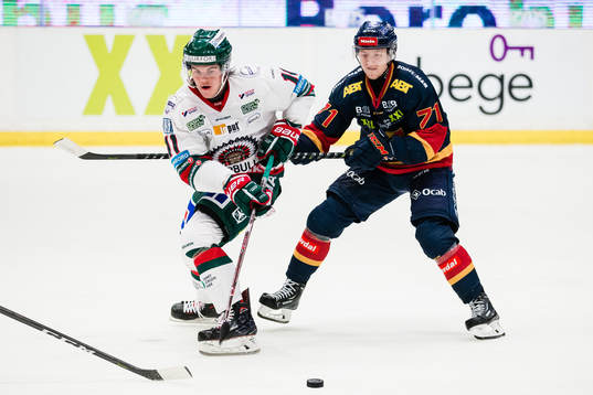 Frölundas Samuel Fagemo och Djurgårdens Jonathan Davidsson