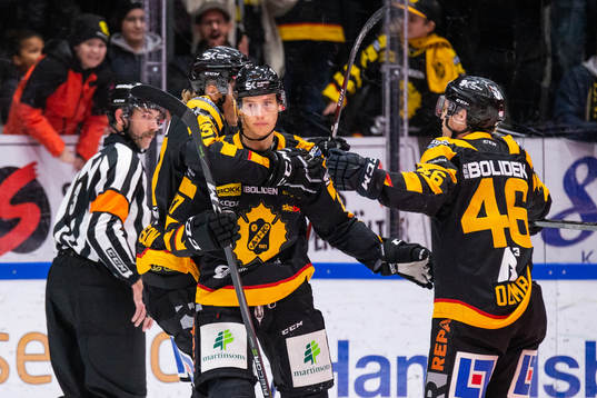 Skellefteås Robin Alvarez jublar