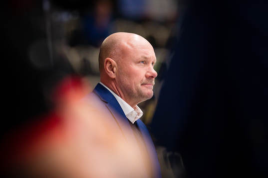 Malmö Redhawks tränare Peter Andersson deppar