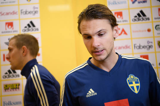 Albin Ekdal i mixed zone