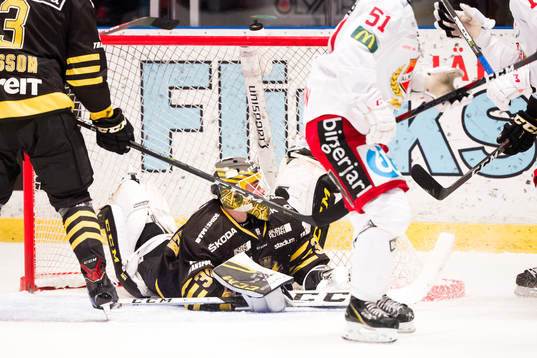 s målvakt Erik Källgren