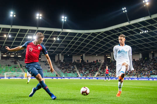 Markus Henriksen of Norway and Andraz Struna of Slovenia