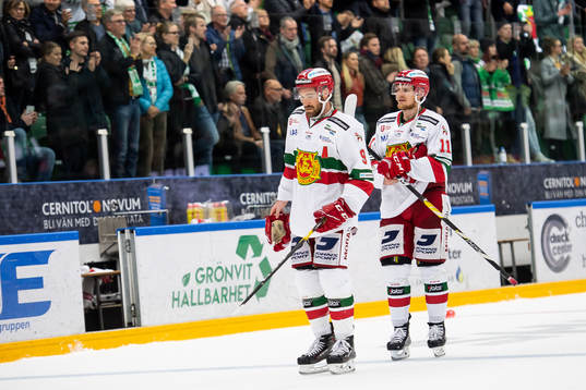 Moras Andrew Rowe och Alexander Hilmerson  deppar