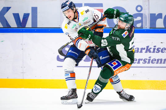 Växjös Dominik Bokk och Färjestads Sebastian Erixon