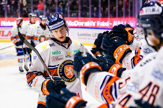 Växjös Dominik Bokk jublar