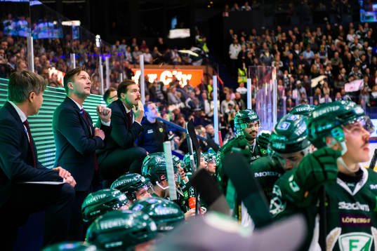 Färjestads tränare Johan Pennerborn och assisterande