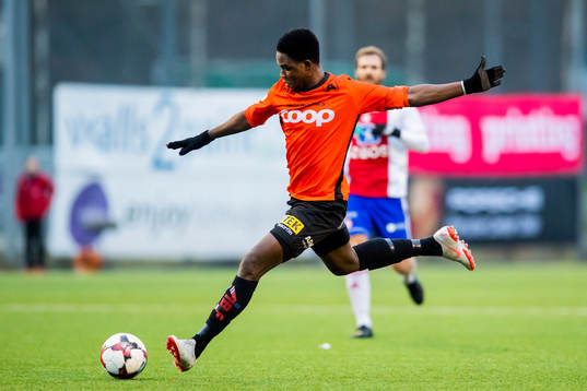 Michael Ogungbaro of Åsane scores 1-2