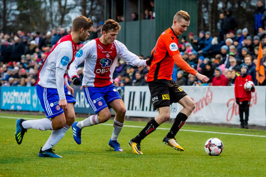 Tobias Collett, Håkon Stavrum of KFUM and Erik Huseklepp