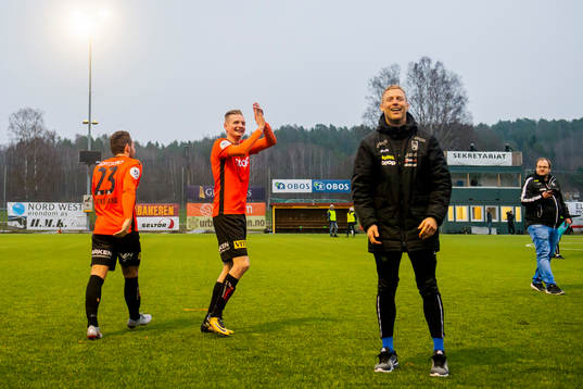 Erik Huseklepp of Åsane celebrates