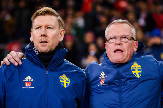 Assistant coach Peter Wettergren and head coach Janne