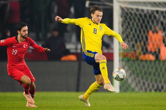 Yunus Malli of Turkey and Albin Ekdal of Sweden