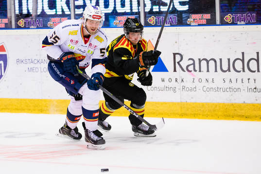 Djurgårdens Alexander Urbom och Brynäs Emil Forslund