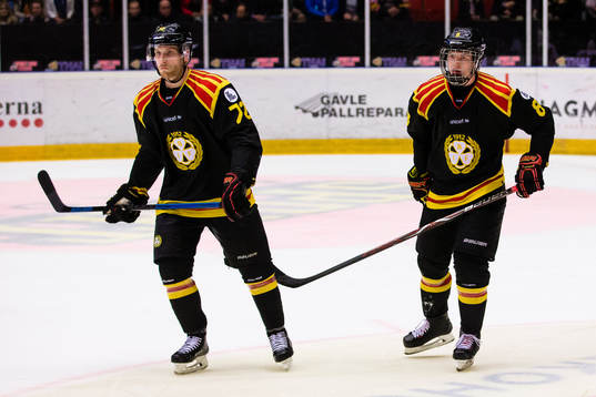Brynäs Joachim Rohdin (v) och Brynäs Victor Söderström