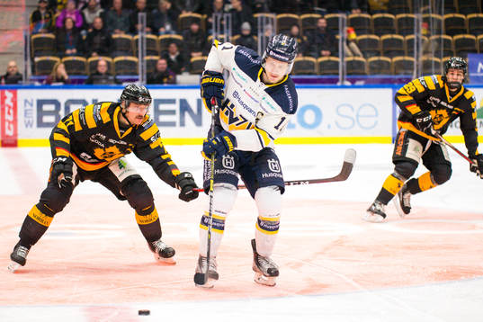 s Simon Önerud