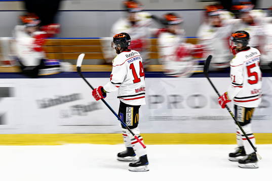 Örebros Tom Wandell jublar