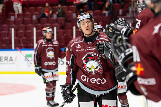 Malmö Redhawks Emil Sylvegård jublar
