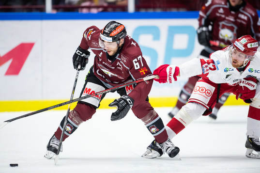 Malmö Redhawks Konstantin Komarek och Timrås Andreas