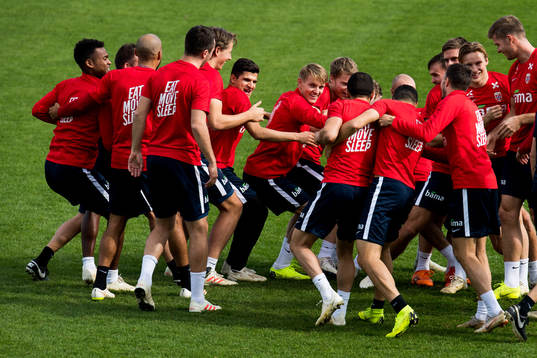 Tarik Elyounoussi and Martin Ødegaard of Norway