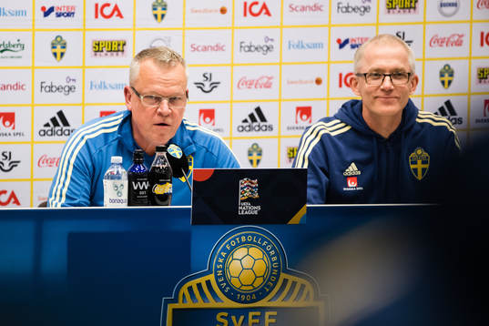 Head coach Janne Andersson and Media officer Staffan
