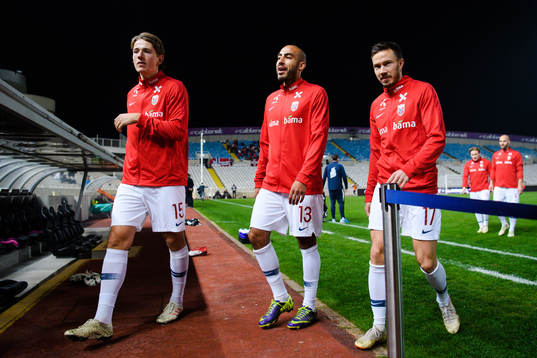 Sander Berge, Haitam Aleesami and Martin Linnes of Norway