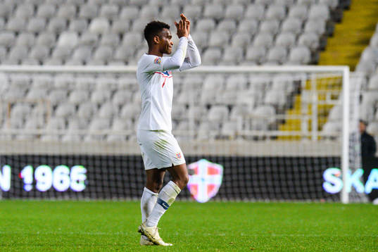 Ola Kamara of Norway thanks the supporters when leaving the