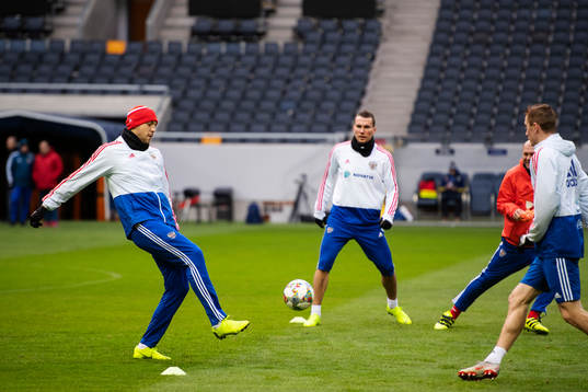Artem Dzyuba of Russia