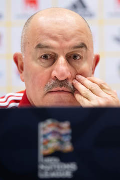 Head coach Stanislav Cherchesov of Russia