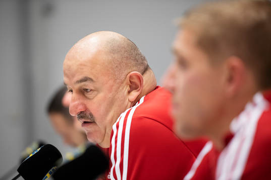 Head coach Stanislav Cherchesov of Russia