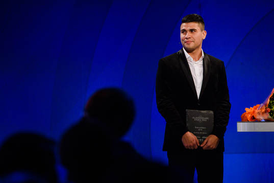 Häckens Paulinho motar utmärkelsen Årets anfallare