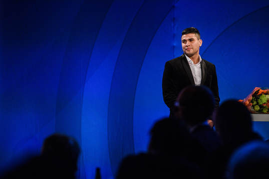 Häckens Paulinho motar utmärkelsen Årets anfallare