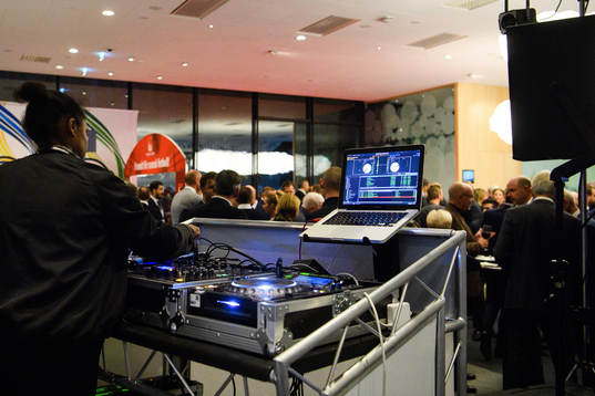 En DJ