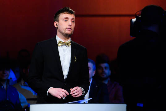 TV4 Cmores Axel Pileby