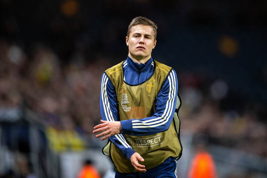 Mattias Svanberg of Sweden warms up