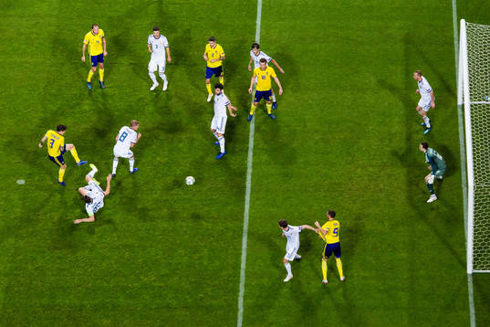 Victor Nilsson Lindelöf of Sweden scores 1-0