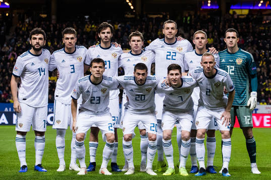 Starting eleven of of Russia, top row from the left, Giorgi
