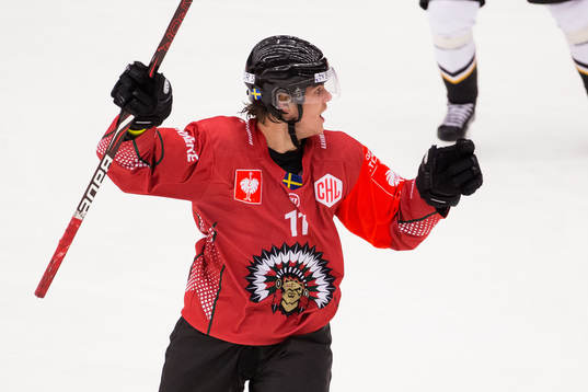 Linus Fagemo celebrates scoring 4-4