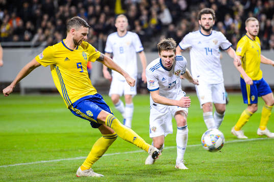Marcus Berg of Sweden scores 2-0