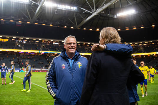 Head coach Janne Andersson of Sweden celebrates