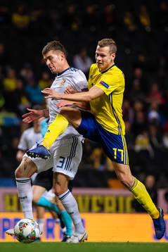 Roman Neustädter of Russia and Viktor Claesson of Sweden