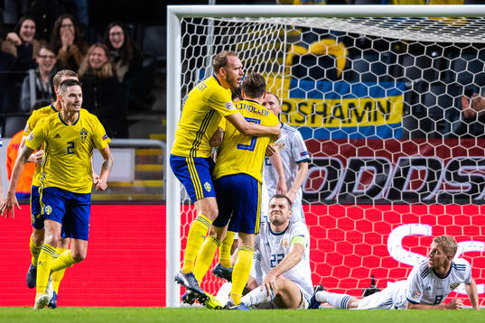 Andreas Granqvist and Victor Nilsson Lindelöf of Sweden