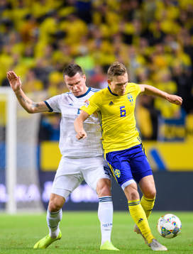 Andrey Semenov of Russia and Ludwig Augustinsson of Sweden