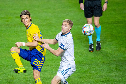 Kristoffer Olsson of Sweden and Iury Gazinsky of Russia