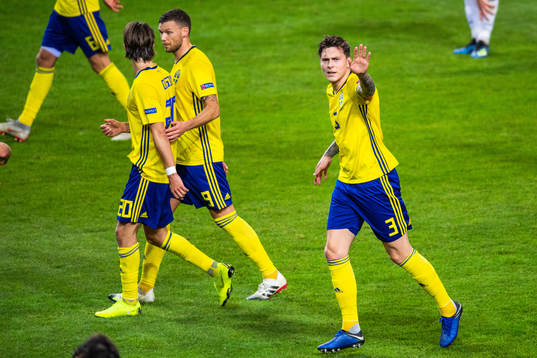 Victor Nilsson Lindelöf of Sweden celebrates