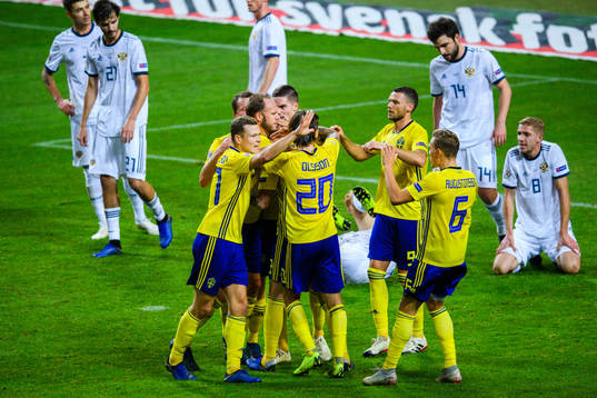 Players of Sweden celebrates the 1-0 by Victor Nilsson