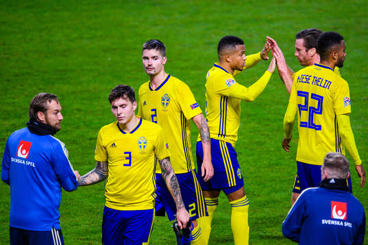 Victor Nilsson Lindelöf ,Mikael Lustig , Martin Olsson a,